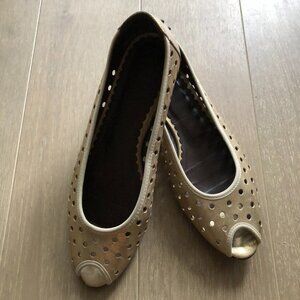 Donald J Pliner Peep-Toe Shoes Matte Gold Size 9.5
